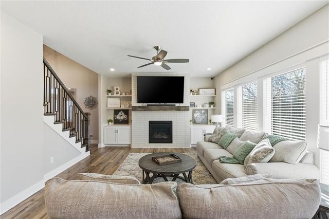 308 E Oak Street, Lone Jack, MO 64070