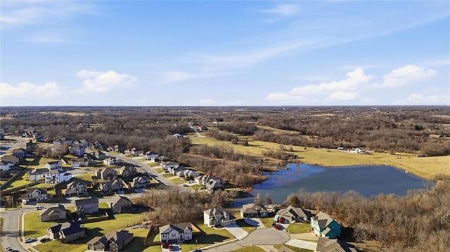 308 E Oak Street, Lone Jack, MO 64070