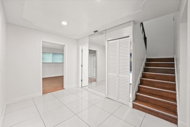 4749 Holly Lake Drive, Lake Worth, FL 33463