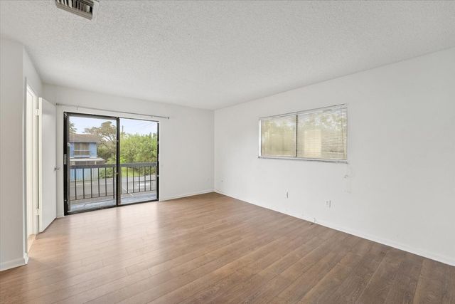 4749 Holly Lake Drive, Lake Worth, FL 33463