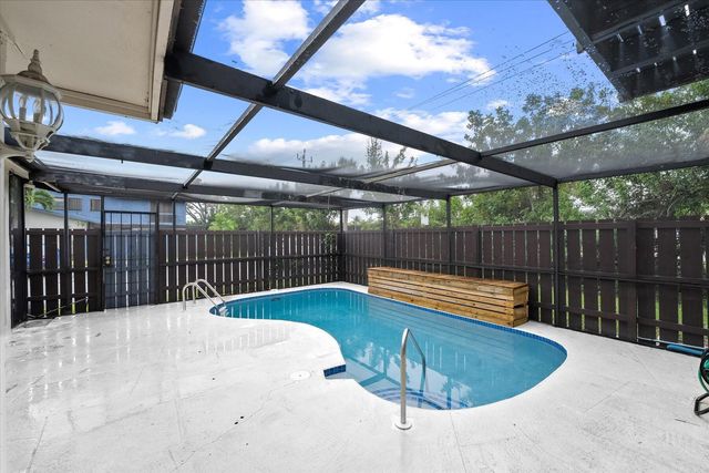 4749 Holly Lake Drive, Lake Worth, FL 33463