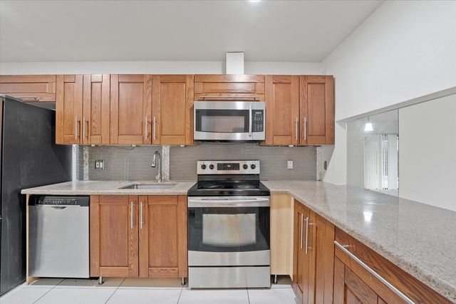 4749 Holly Lake Drive, Lake Worth, FL 33463