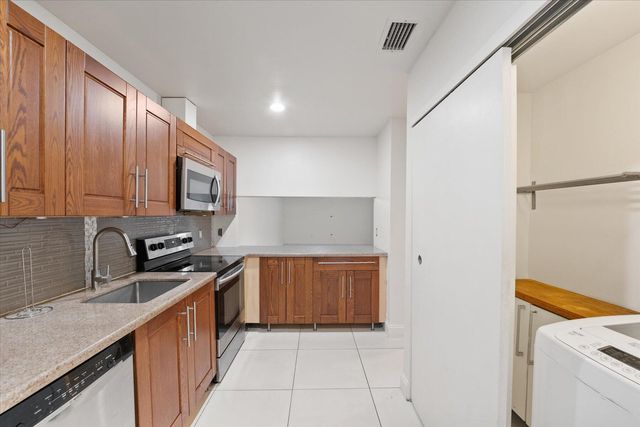 4749 Holly Lake Drive, Lake Worth, FL 33463