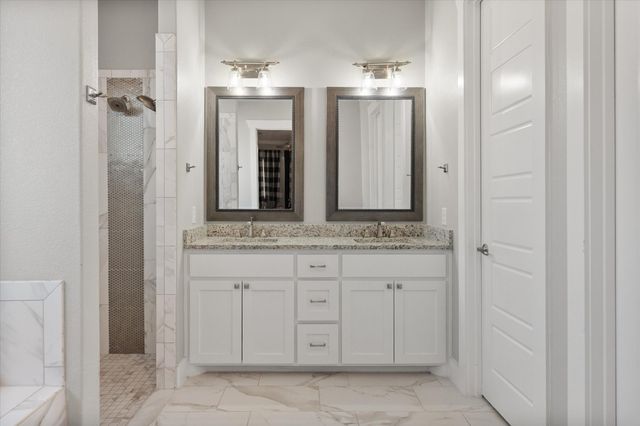 209 W Dallas Street, Mansfield, TX 76063