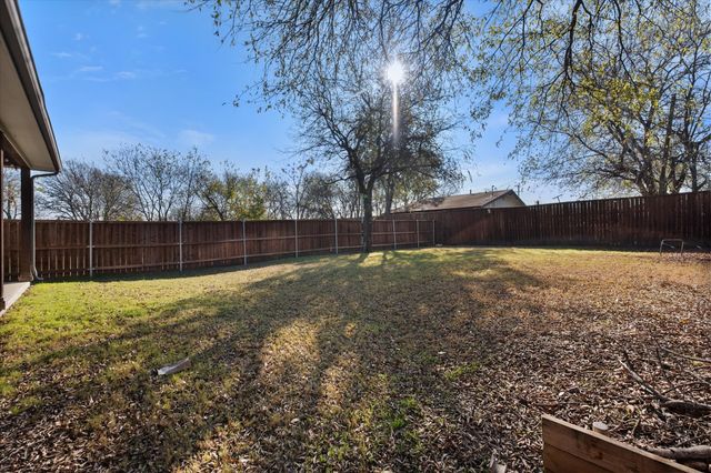 209 W Dallas Street, Mansfield, TX 76063