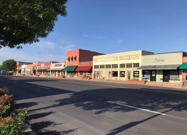 209 W Dallas Street, Mansfield, TX 76063