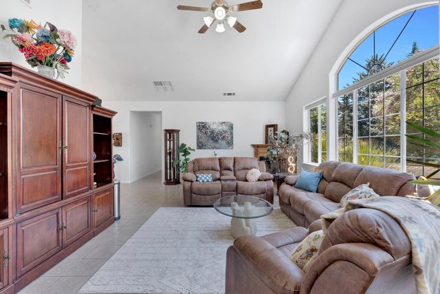22250 Stabulis Court, Madera, CA 93638