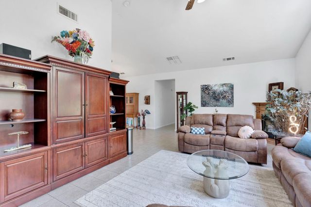 22250 Stabulis Court, Madera, CA 93638