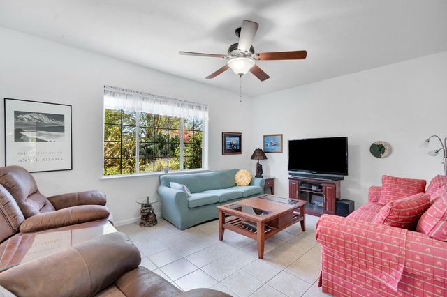 22250 Stabulis Court, Madera, CA 93638