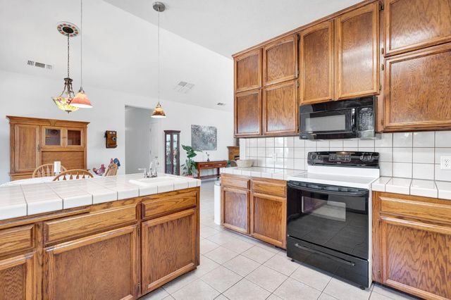 22250 Stabulis Court, Madera, CA 93638