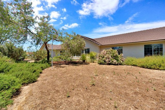 22250 Stabulis Court, Madera, CA 93638