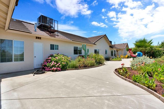 22250 Stabulis Court, Madera, CA 93638