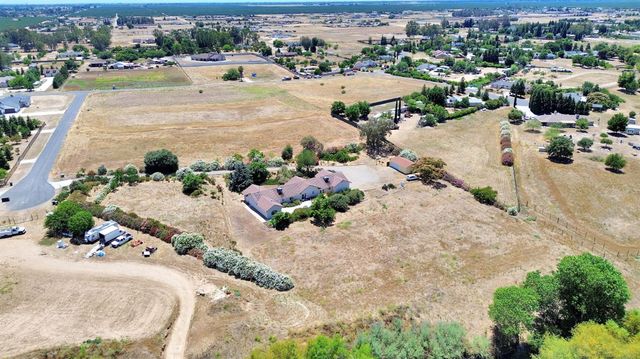 22250 Stabulis Court, Madera, CA 93638