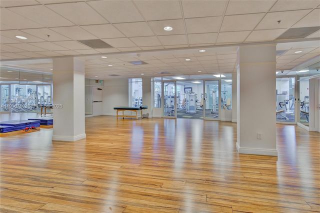 808 Brickell Key Dr 3304, Miami, FL 33131