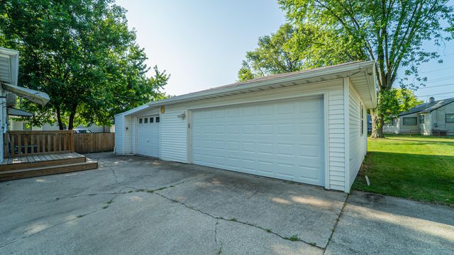 229 Oak Street, Crown Point, IN 46307
