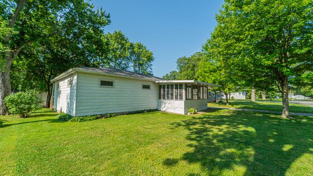 229 Oak Street, Crown Point, IN 46307