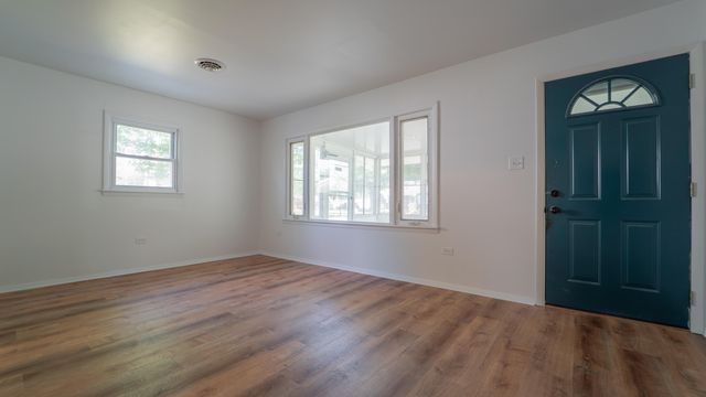 229 Oak Street, Crown Point, IN 46307