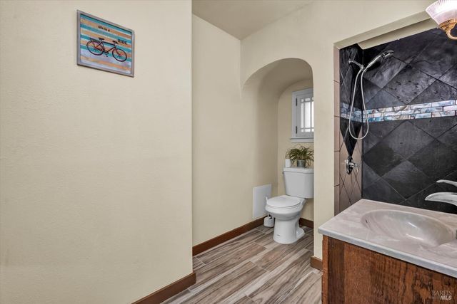 2750 Lakeshore Blvd, Upper Lake, CA 95485