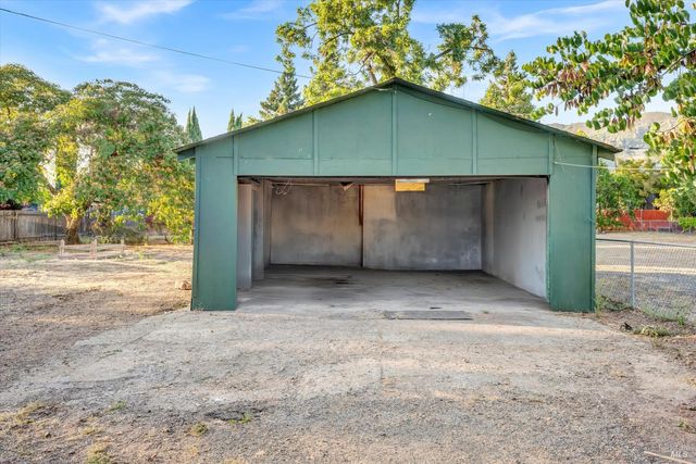 2750 Lakeshore Blvd, Upper Lake, CA 95485