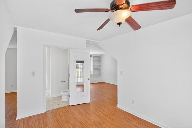 3008 Lakeshore Dr, Old Hickory, TN 37138
