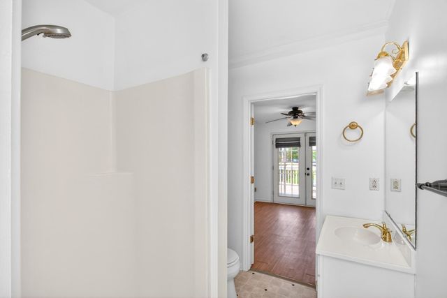 3008 Lakeshore Dr, Old Hickory, TN 37138