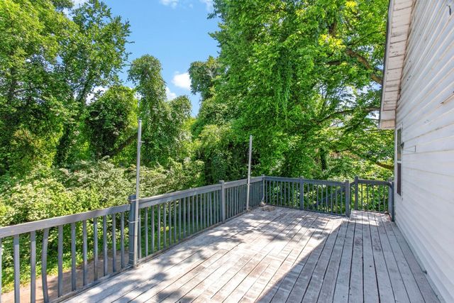 3008 Lakeshore Dr, Old Hickory, TN 37138