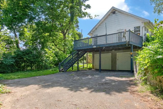 3008 Lakeshore Dr, Old Hickory, TN 37138
