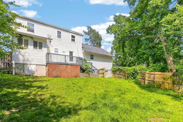 3008 Lakeshore Dr, Old Hickory, TN 37138