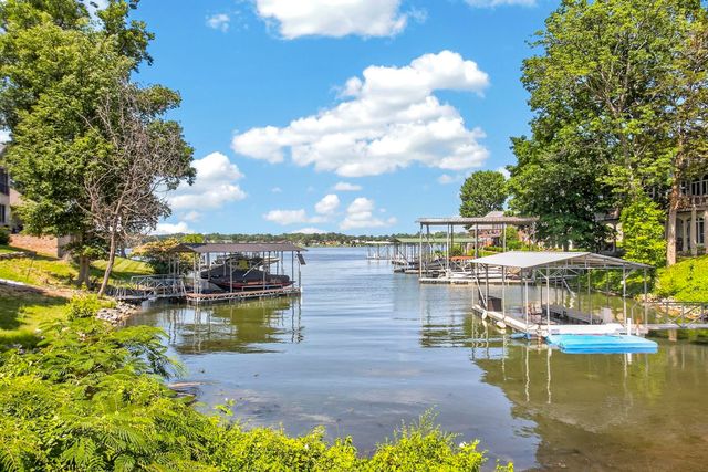 3008 Lakeshore Dr, Old Hickory, TN 37138