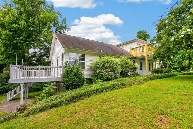 3008 Lakeshore Dr, Old Hickory, TN 37138