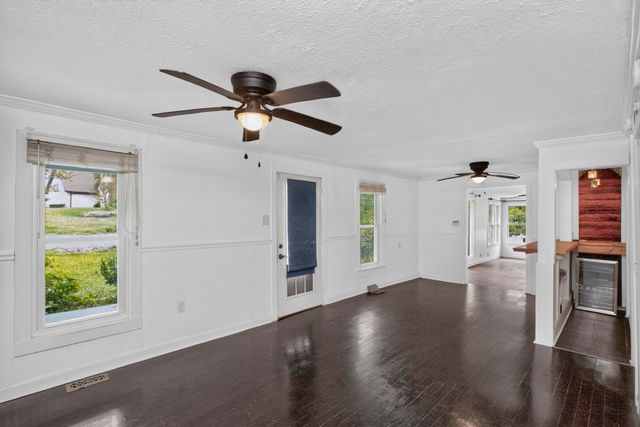3008 Lakeshore Dr, Old Hickory, TN 37138