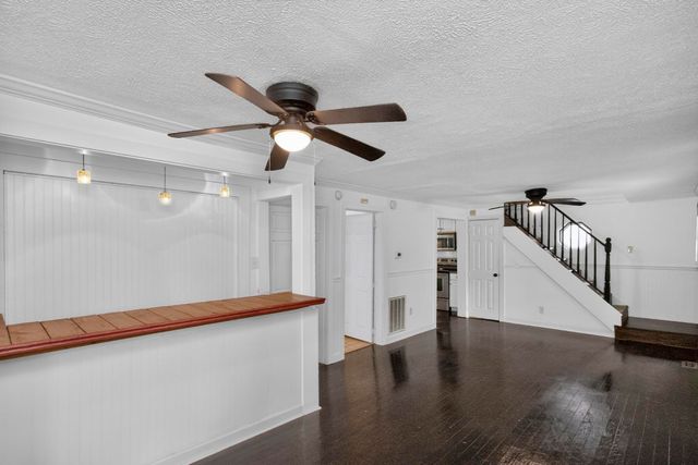 3008 Lakeshore Dr, Old Hickory, TN 37138