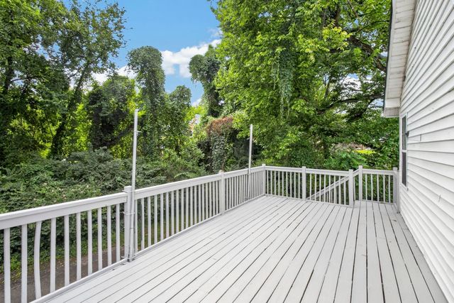 3008 Lakeshore Dr, Old Hickory, TN 37138
