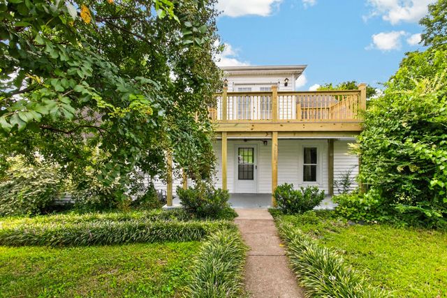 3008 Lakeshore Dr, Old Hickory, TN 37138