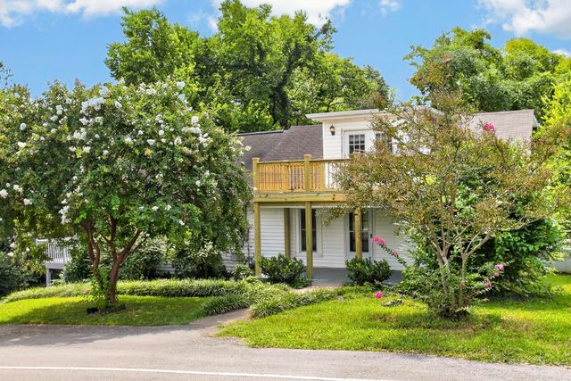 3008 Lakeshore Dr, Old Hickory, TN 37138