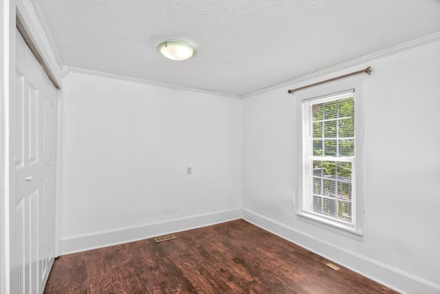 3008 Lakeshore Dr, Old Hickory, TN 37138