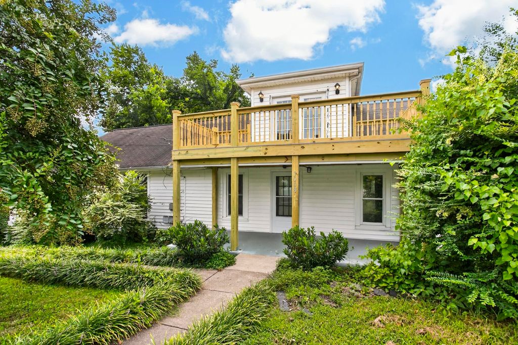 3008 Lakeshore Dr, Old Hickory, TN 37138