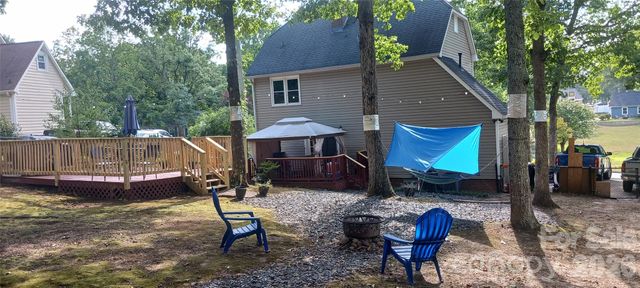 825 Raleigh Court, Gastonia, NC 28054