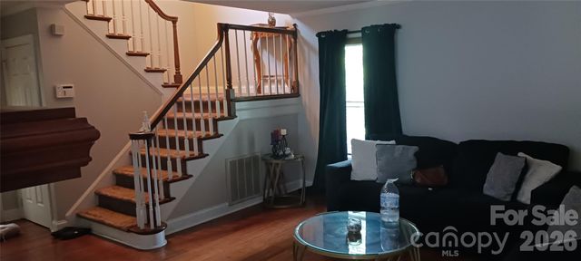 825 Raleigh Court, Gastonia, NC 28054