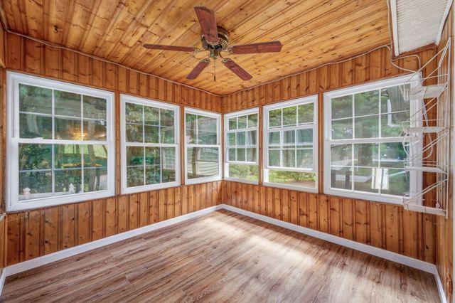 25 Oak Ridge Way, Shrewsbury, MA 01545