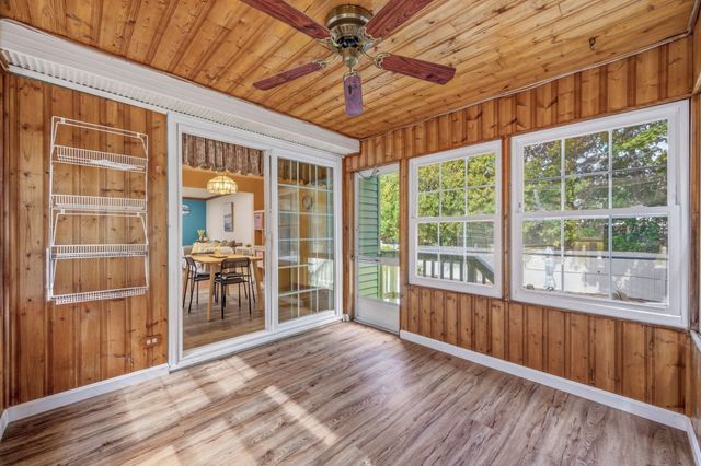 25 Oak Ridge Way, Shrewsbury, MA 01545