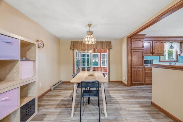 25 Oak Ridge Way, Shrewsbury, MA 01545