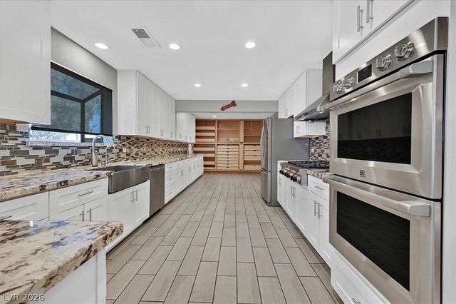 3396 Montessouri Street, Las Vegas, NV 89117