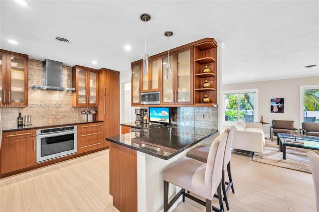 8541 SW 87th Ct, Miami, FL 33173