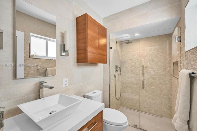 8541 SW 87th Ct, Miami, FL 33173