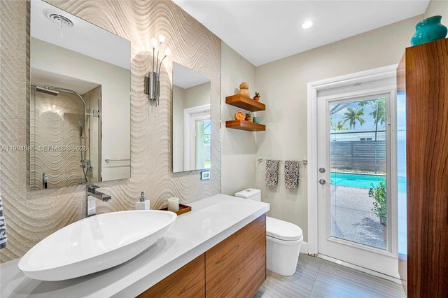 8541 SW 87th Ct, Miami, FL 33173