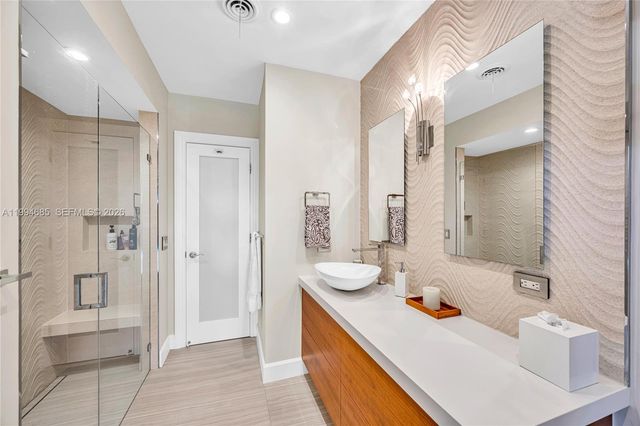 8541 SW 87th Ct, Miami, FL 33173