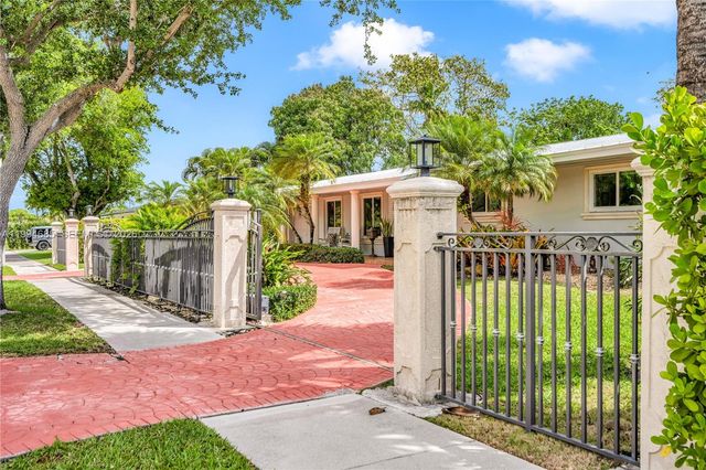 8541 SW 87th Ct, Miami, FL 33173