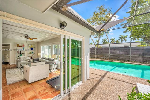 8541 SW 87th Ct, Miami, FL 33173