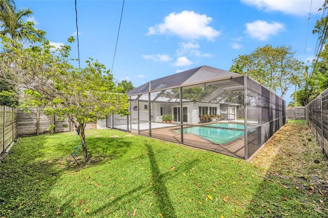 8541 SW 87th Ct, Miami, FL 33173